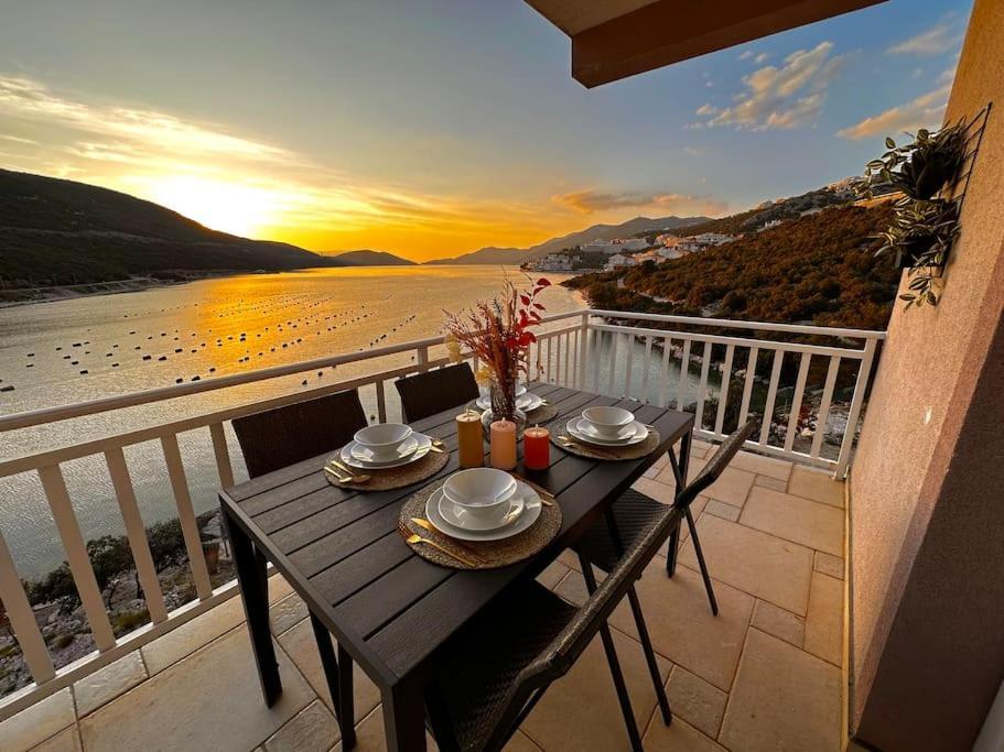 Beautiful Fully Renovated Apartment By The Sea, Large Balcony With Enchanting Views Neum Exterior photo